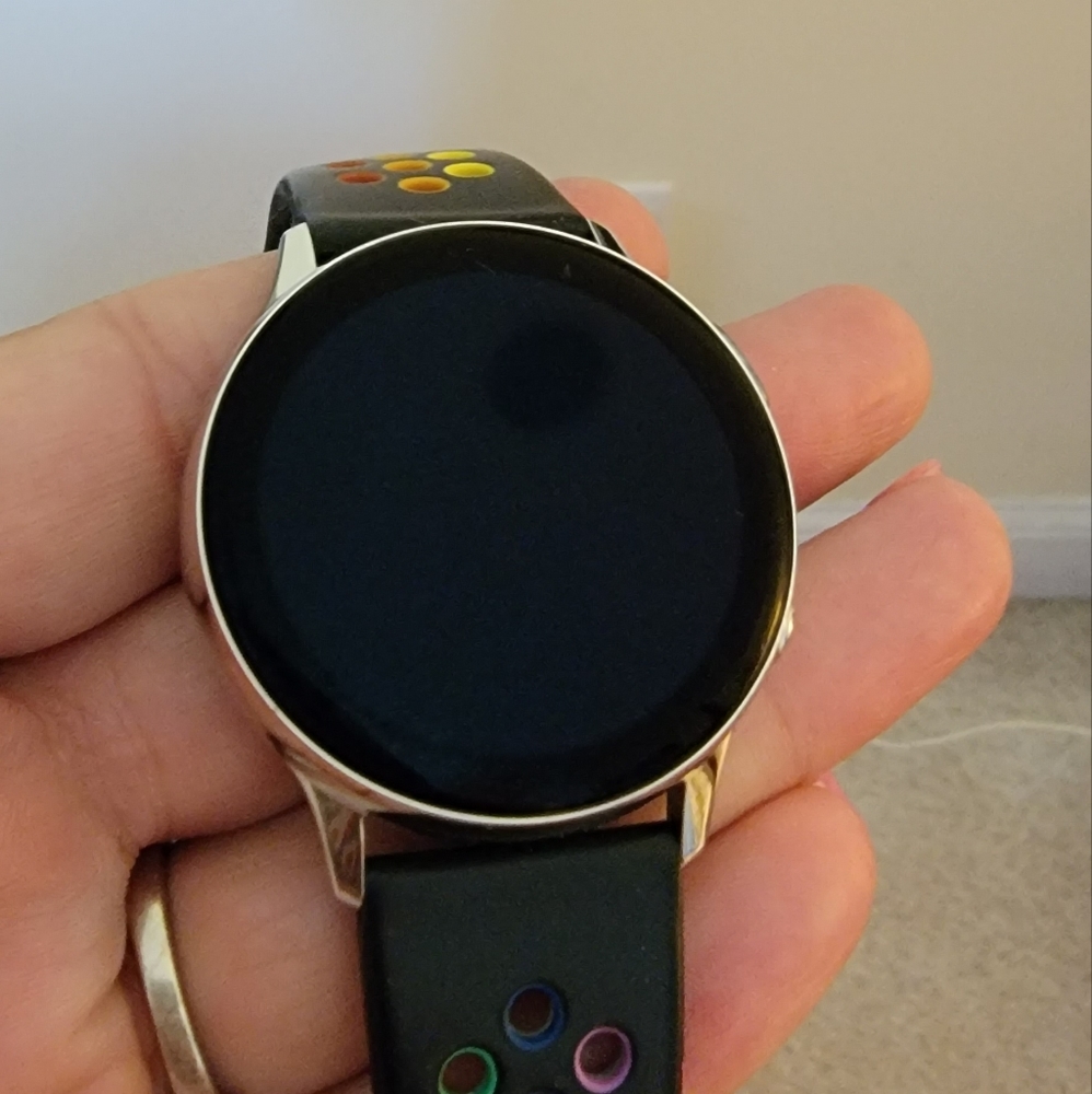 Samsung Smart Watch - Picture 2 of 11